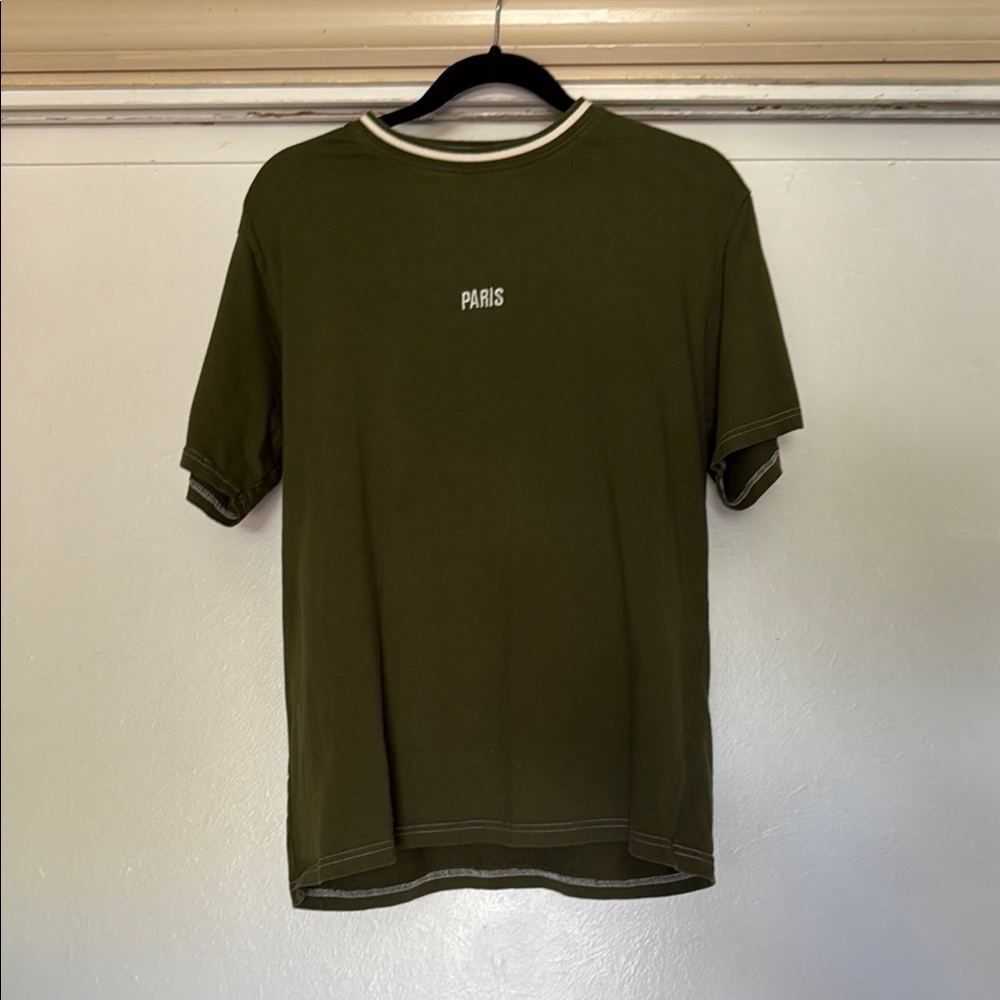 Sovereign State Men’s Medium “Paris” Embroidered Olive Green Tee